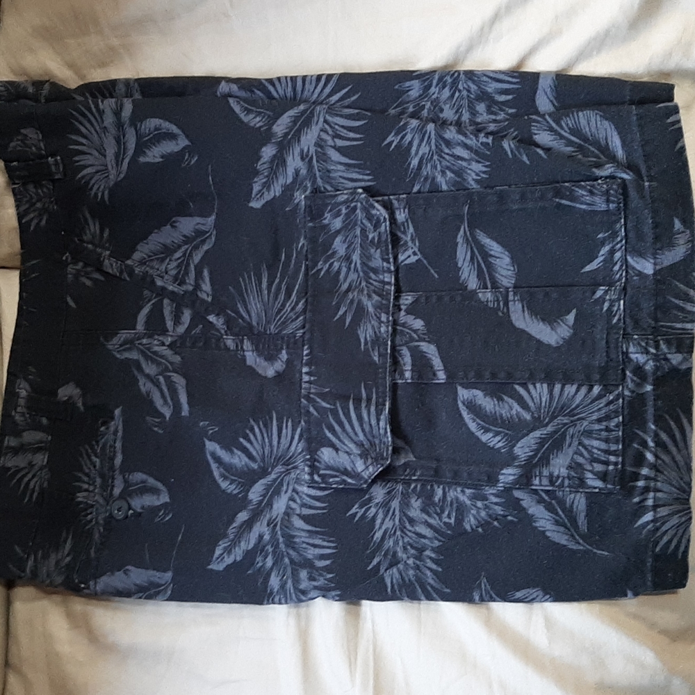 Black & Gray Men's Cargo Shorts Size 36
